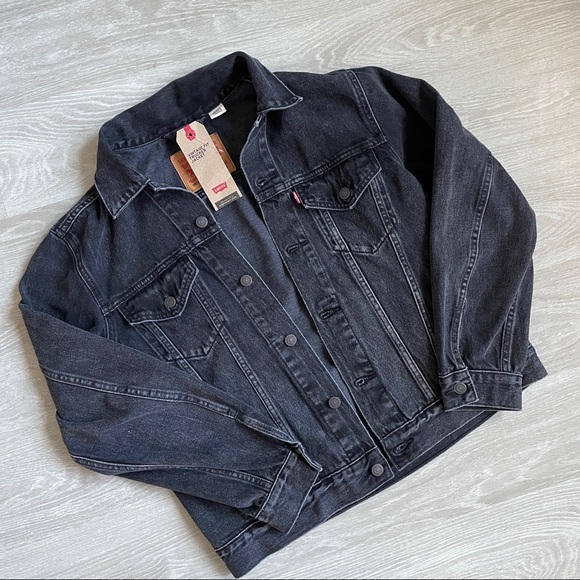 Levi’s Vintage Fit Trucker Jacket